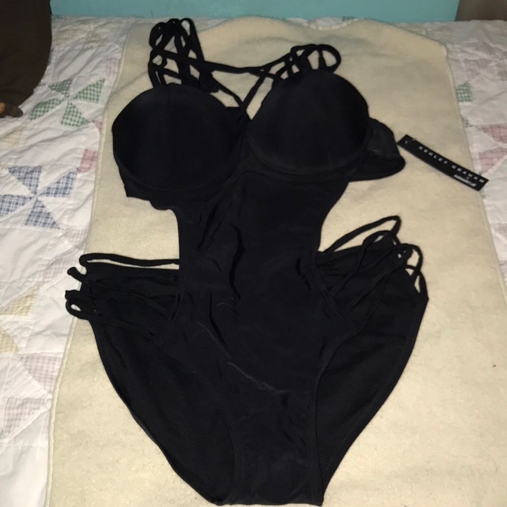 Black Ashley Graham bathing suit